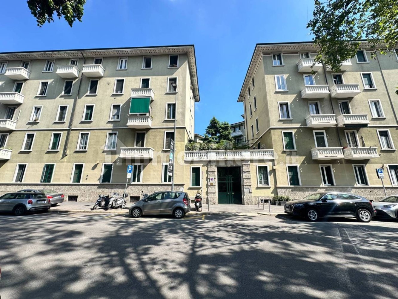 1 bedroom Apartment in Milan, Italy No. 384171