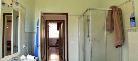 3 Schlafzimmer Villa in Bolsena, Italy, Nr. 294000 50