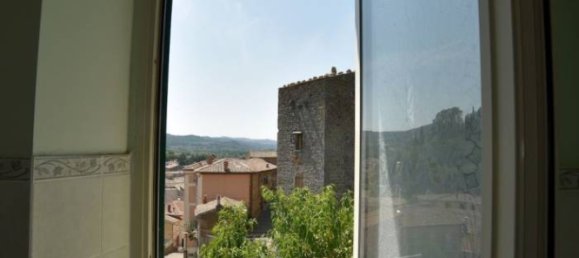 3 Schlafzimmer Villa in Bolsena, Italy, Nr. 294000 47