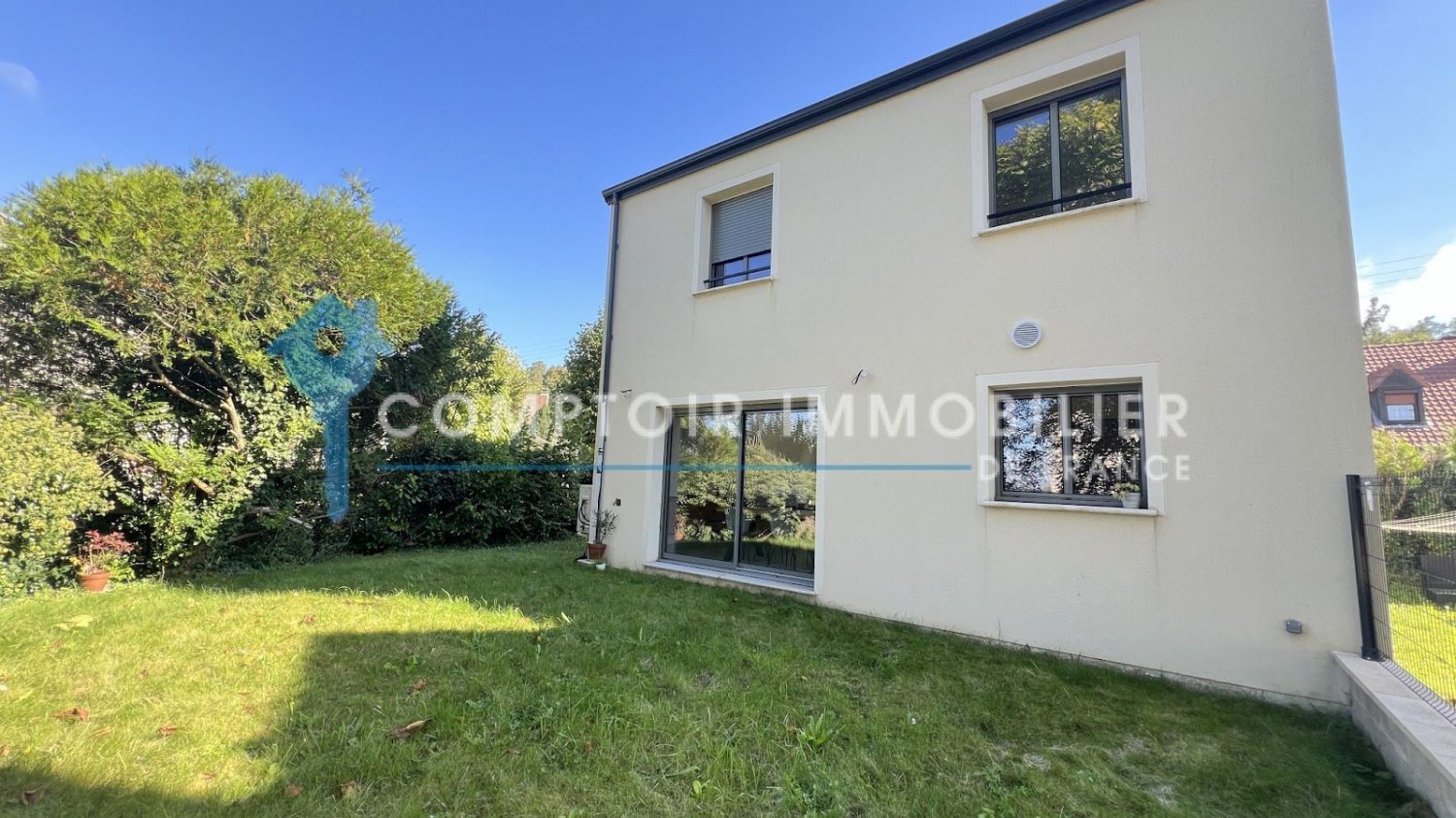 3 bedrooms House in La Ferte-Alais, France No. 171567