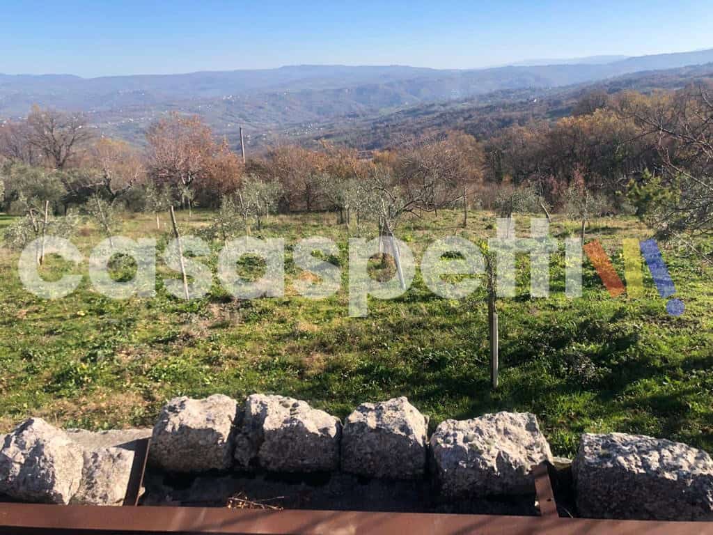 2-Zimmer Haus in Castelvetere sul Calore, Italy, Nr. 381141