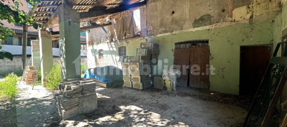 4 bedrooms House in Parma, Italy No. 330600 7