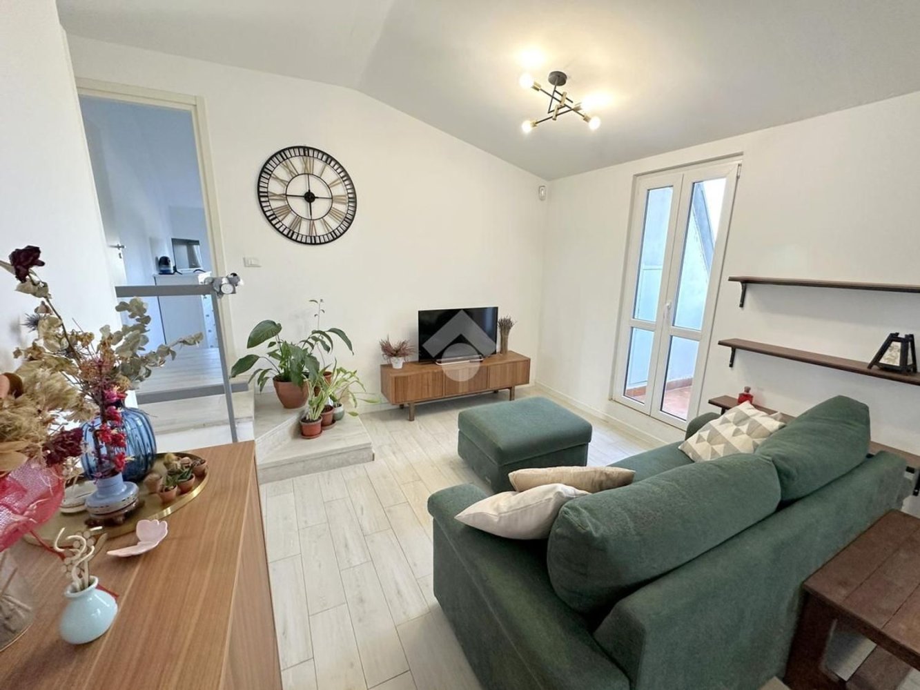 Квартира с 3 комнатами в Сеттала, Италия № 263953