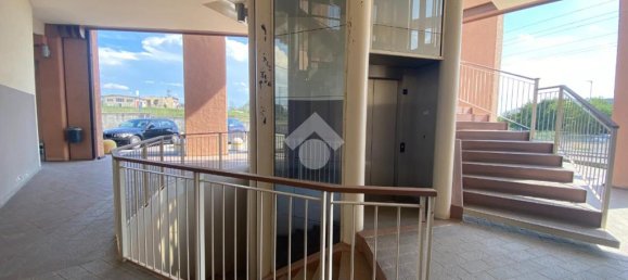 1 room Office in Castiglione delle Stiviere, Italy No. 142128 5