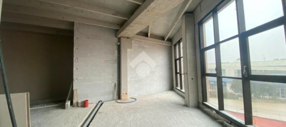 1 room Office in Castiglione delle Stiviere, Italy No. 142128 27