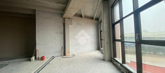 1 room Office in Castiglione delle Stiviere, Italy No. 142128 8