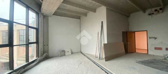 1 room Office in Castiglione delle Stiviere, Italy No. 142128 4