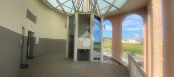 1 room Office in Castiglione delle Stiviere, Italy No. 142128 6