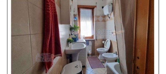 4 rooms Apartment in Rome, Italy No. 200860 9