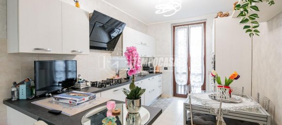 3 rooms Apartment in Cerro al Lambro, Italy No. 42608 14