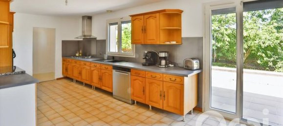 4 bedrooms House in Gisors, France No. 310202 5