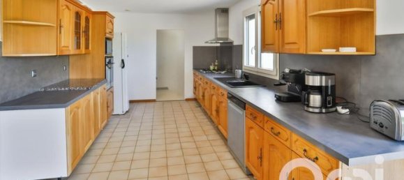 4 bedrooms House in Gisors, France No. 310202 6