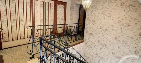 4 bedrooms House in Romorantin-Lanthenay, France No. 97353 15