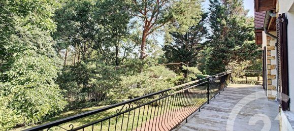 4 bedrooms House in Romorantin-Lanthenay, France No. 97353 17