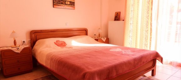 Propiedad comercial de 12 dormitorios en Malesina, Greece No. 4866 15