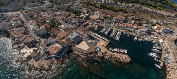 3 bedrooms House in Marseille, France No. 352259 12