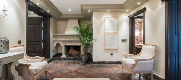 4 bedrooms Villa in Marbella, Spain No. 52960 2