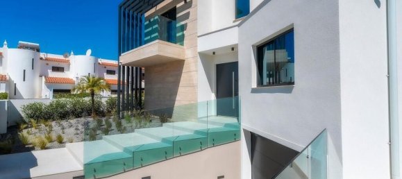 4 bedrooms House in Quarteira, Portugal No. 133076 2