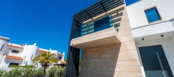 4 bedrooms House in Quarteira, Portugal No. 133076 5