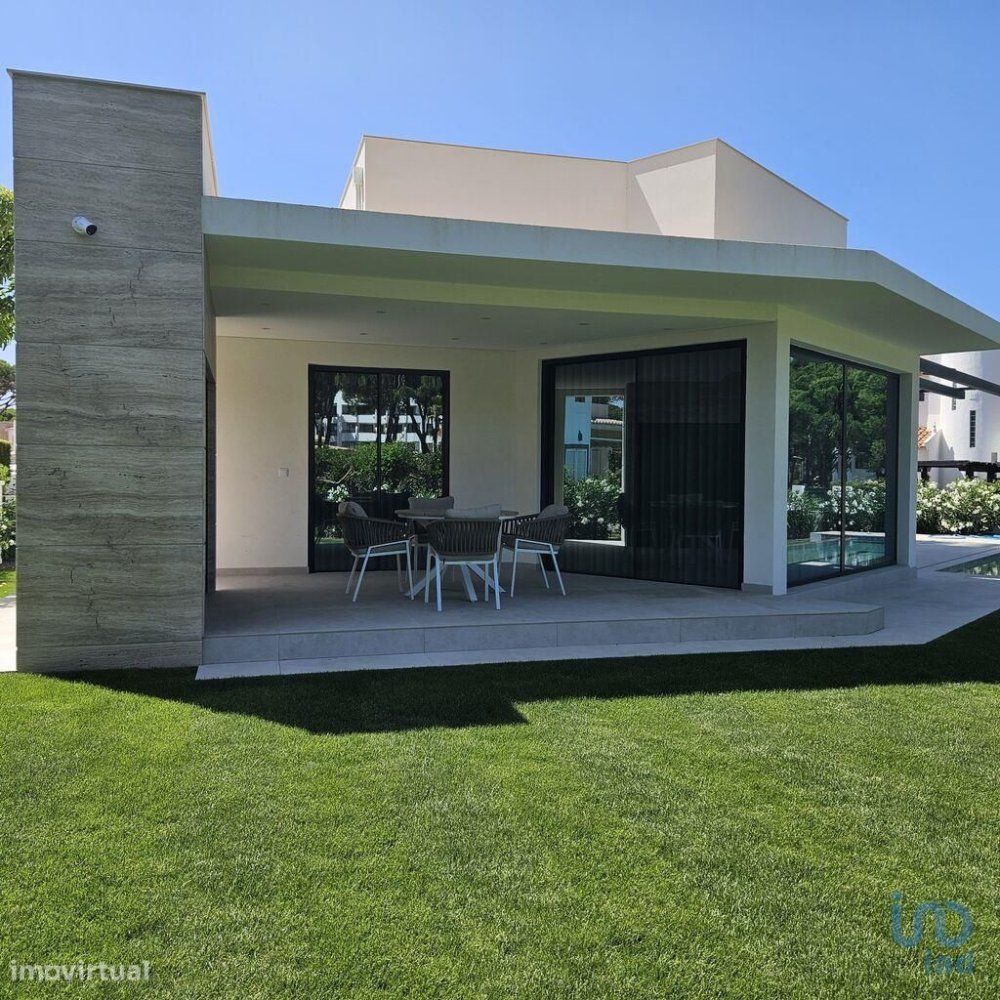 4 bedrooms House in Quarteira, Portugal No. 133076