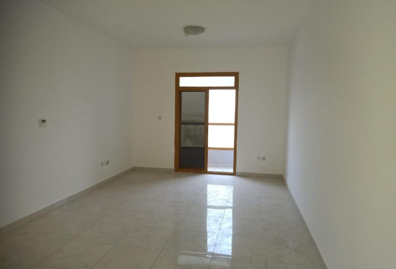 Apartamento T2 em Al Raqaib, UAE N.º 112817