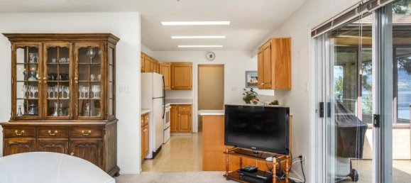 3 bedrooms House in British Columbia, Canada No. 1119 11