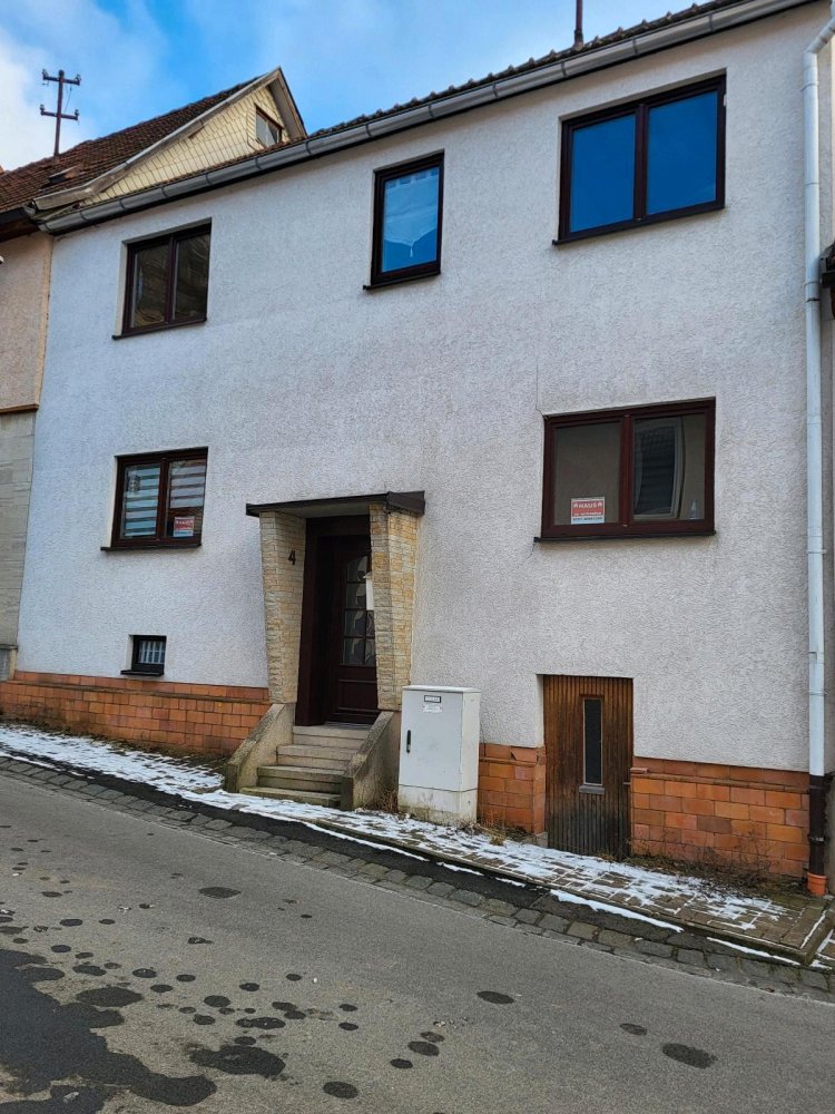 6 rooms Townhouse in Schmalkalden-Meiningen, Germany No. 283820