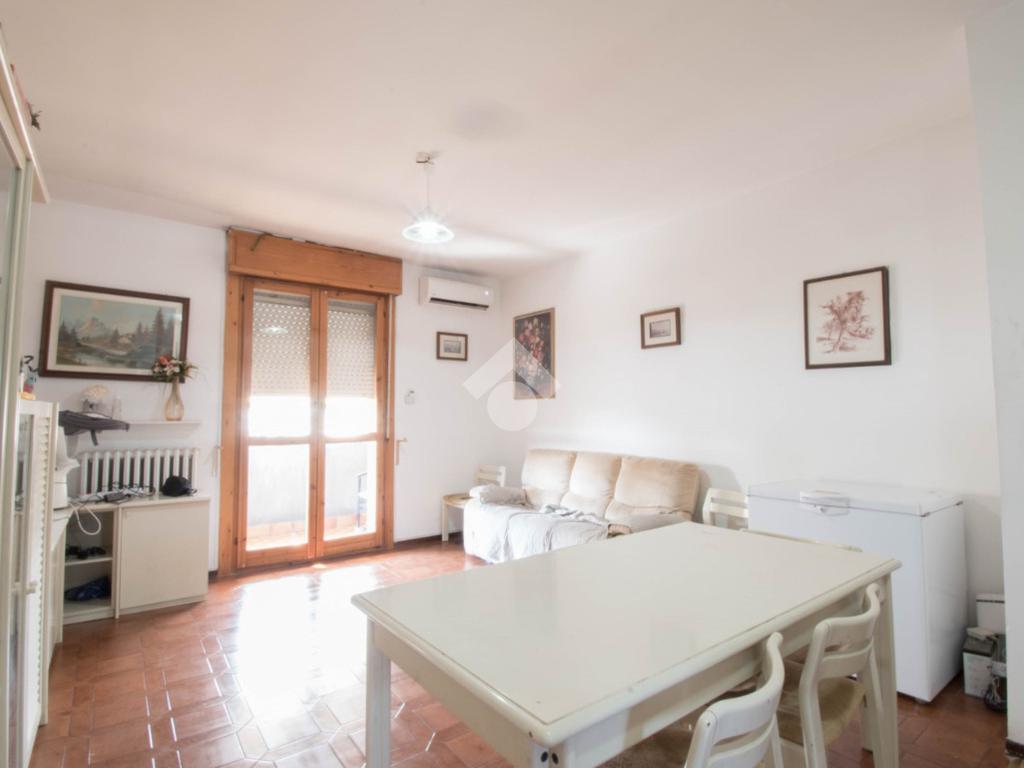 3 bedrooms Apartment in Carpi, Italy No. 346176
