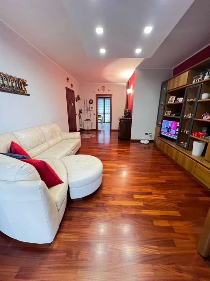 4 rooms Apartment in Trezzano sul Naviglio, Italy No. 34100