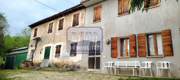7 rooms House in Volpago del Montello, Italy No. 60958 6