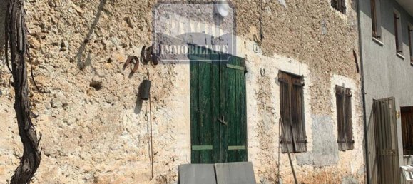 7 rooms House in Volpago del Montello, Italy No. 60958 10