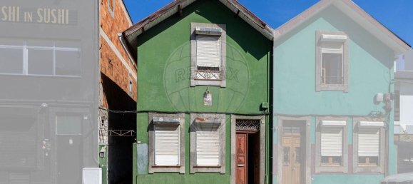 6 bedrooms House in Senhora da Hora, Portugal No. 21691 3