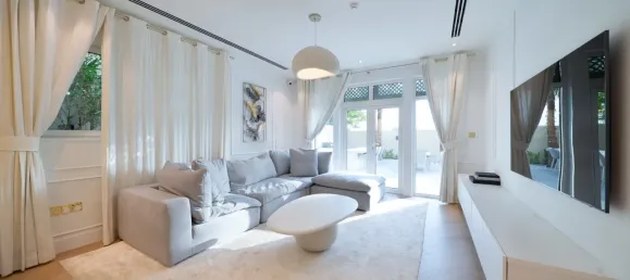 3 bedrooms Villa for sale in Jumeirah Park, Dubai, UAE № 105842 5