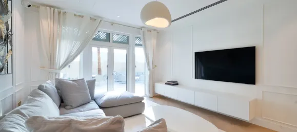 3 bedrooms Villa for sale in Jumeirah Park, Dubai, UAE № 105842 4