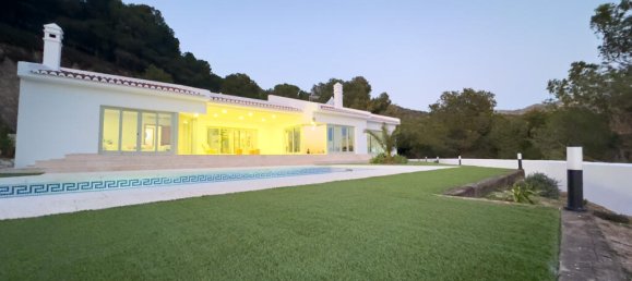Villa de 3 dormitorios en Mijas, Spain No. 217841 3