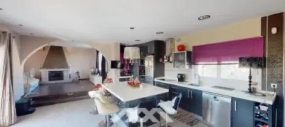 4 bedrooms House in Benajarafe, Spain No. 31075 2