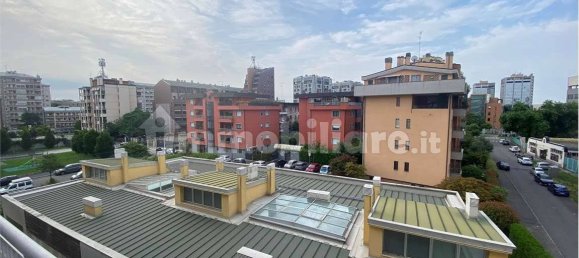 2غرفة مكتب في Milan, Italy رقم 243855 15