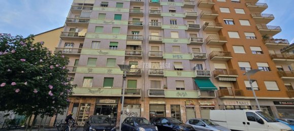 2 rooms Apartment in Turin, Italy No. 70112 10