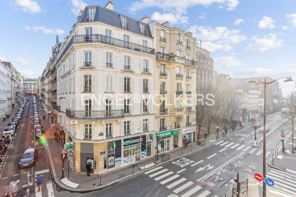1 bedroom Apartment in Paris, France No. 137225