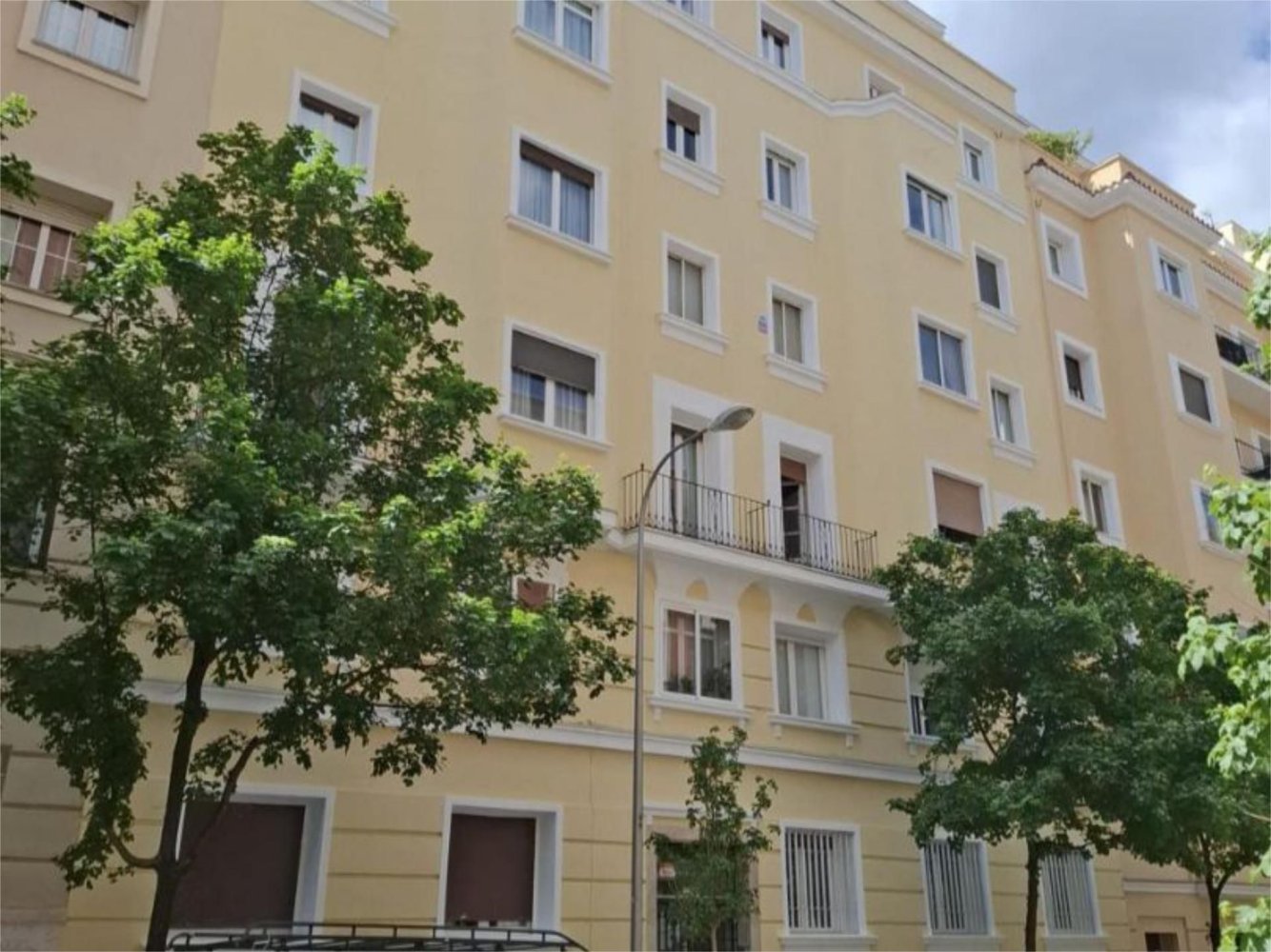 3 bedrooms Apartment in Madrid, Spain No. 222802