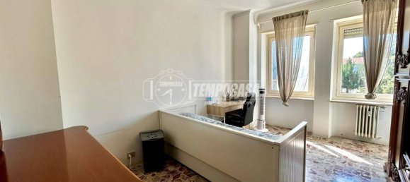 1 bedroom Apartment in Turin, Italy No. 350204 7