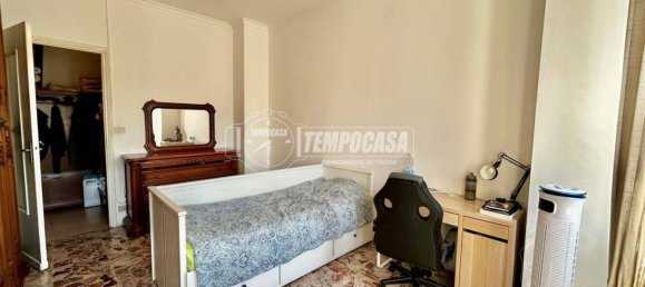 1 bedroom Apartment in Turin, Italy No. 350204 5