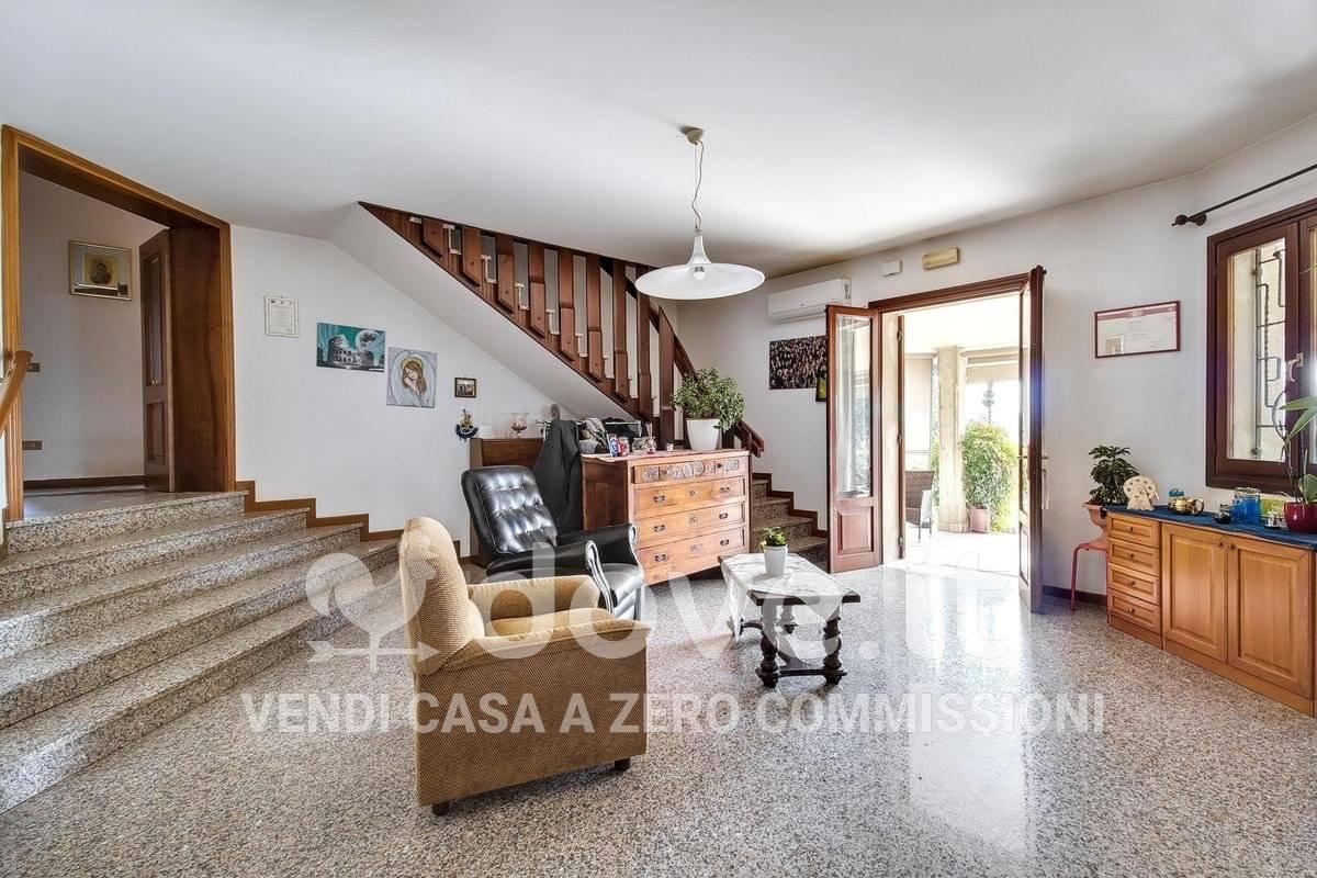 7-salle Villa à San Giorgio in Bosco, Italy No. 64021