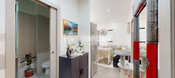 3 rooms Apartment in Turin, Italy No. 1836 3