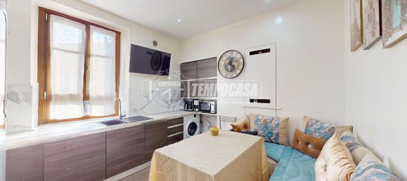 3 rooms Apartment in Turin, Italy No. 1836 4