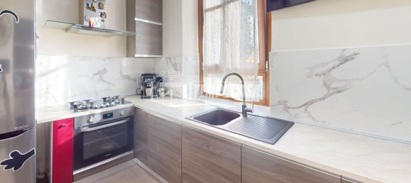 3 rooms Apartment in Turin, Italy No. 1836 6