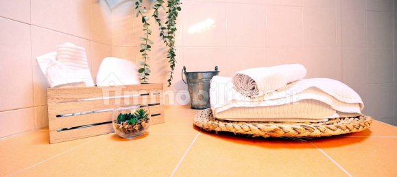 2 bedrooms Apartment in Montano Lucino, Italy No. 2627 13