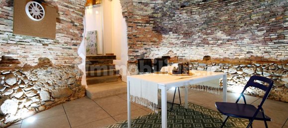 2 bedrooms Apartment in Montano Lucino, Italy No. 2627 17