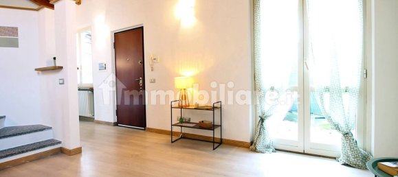 2 bedrooms Apartment in Montano Lucino, Italy No. 2627 19