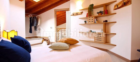 2 bedrooms Apartment in Montano Lucino, Italy No. 2627 11